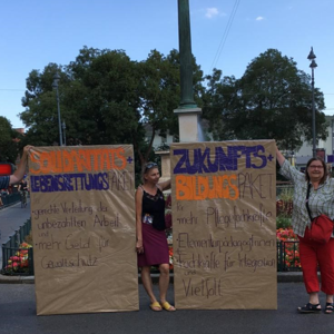 Martin Hochegger, Karin Schuster und Lisa Uhl von der Aktionsgruppe Graz 'Mehr für Care'